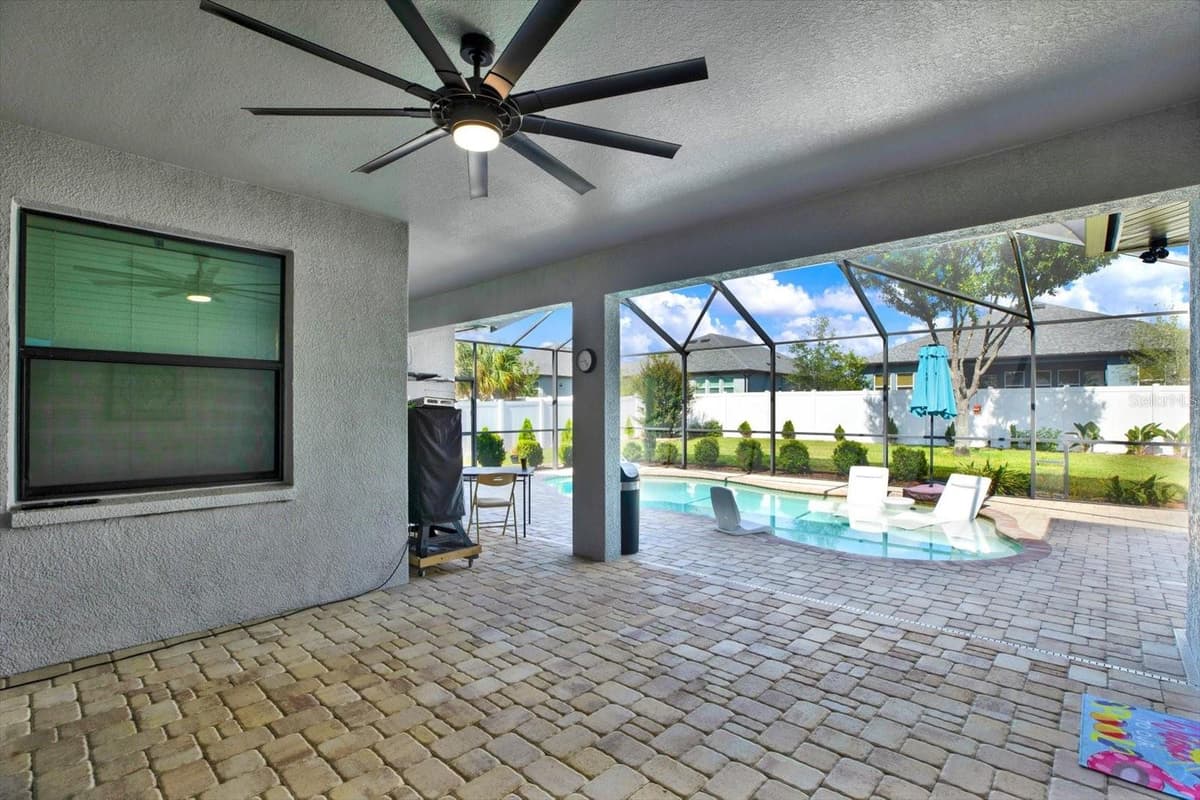 652 TIERRA DRIVE — photo 33 of 43