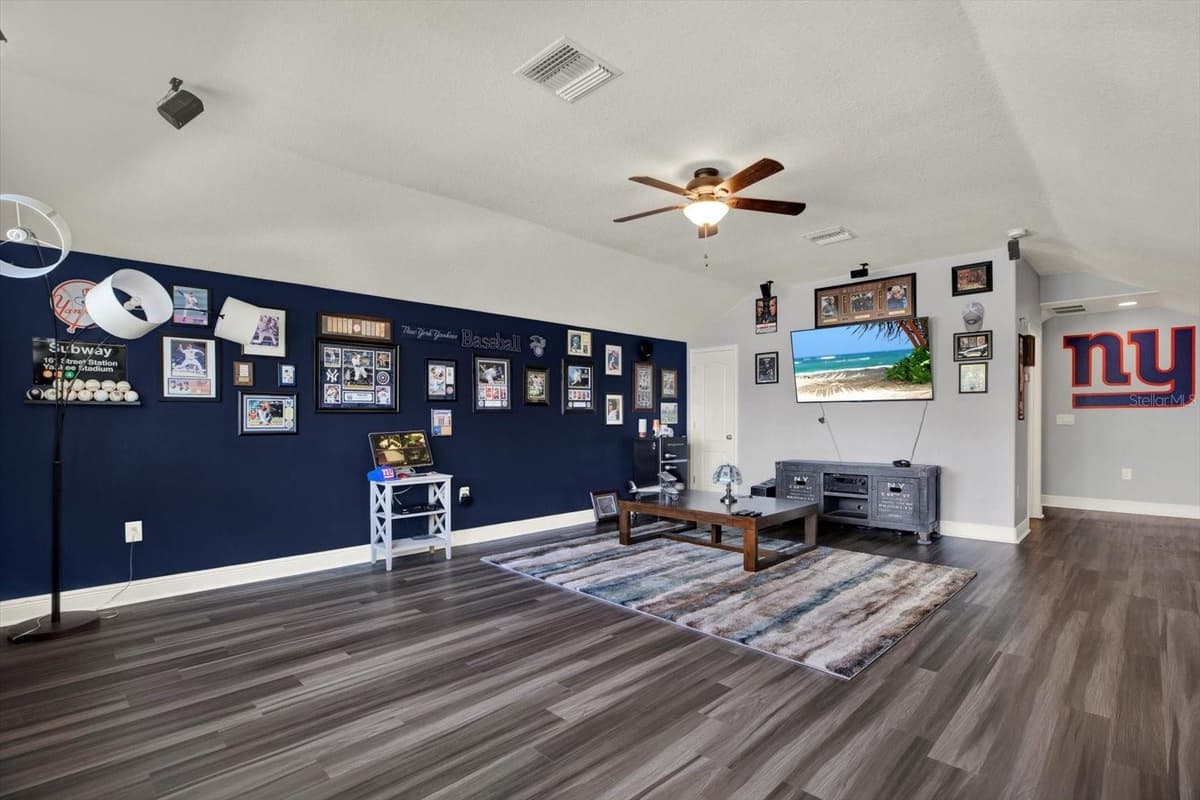 652 TIERRA DRIVE — photo 20 of 43