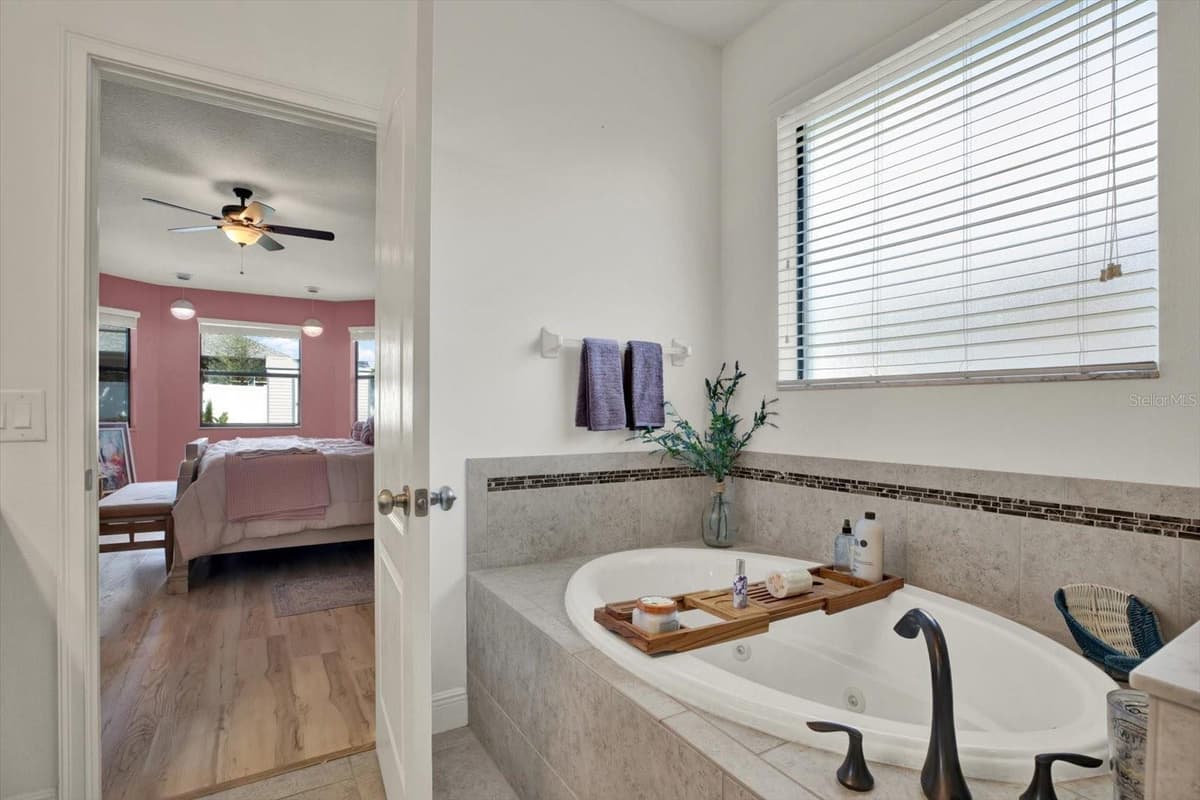 652 TIERRA DRIVE — photo 17 of 43