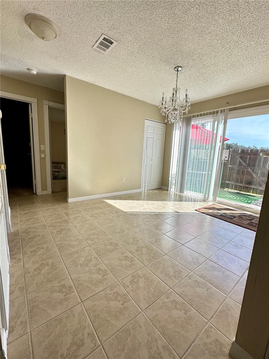 35 HICKORY TRACK WAY — photo 5 of 17