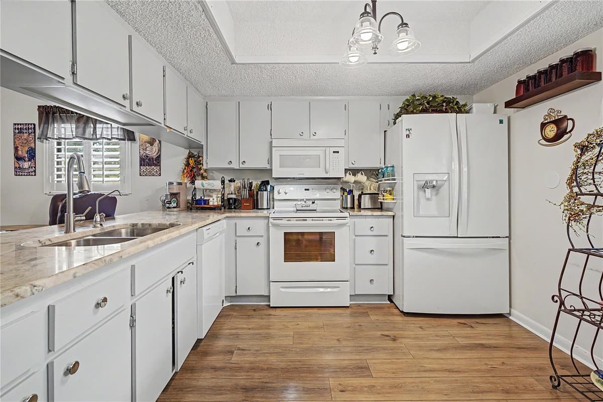 38225 BOXWOOD DRIVE — photo 8 of 38