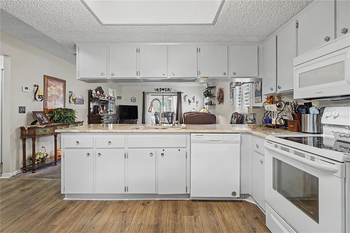 38225 BOXWOOD DRIVE — photo 17 of 38