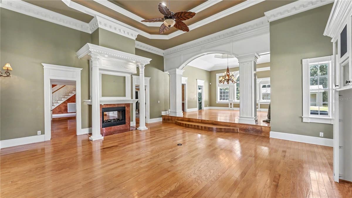 4233 HOMEWOOD LANE — photo 9 of 65