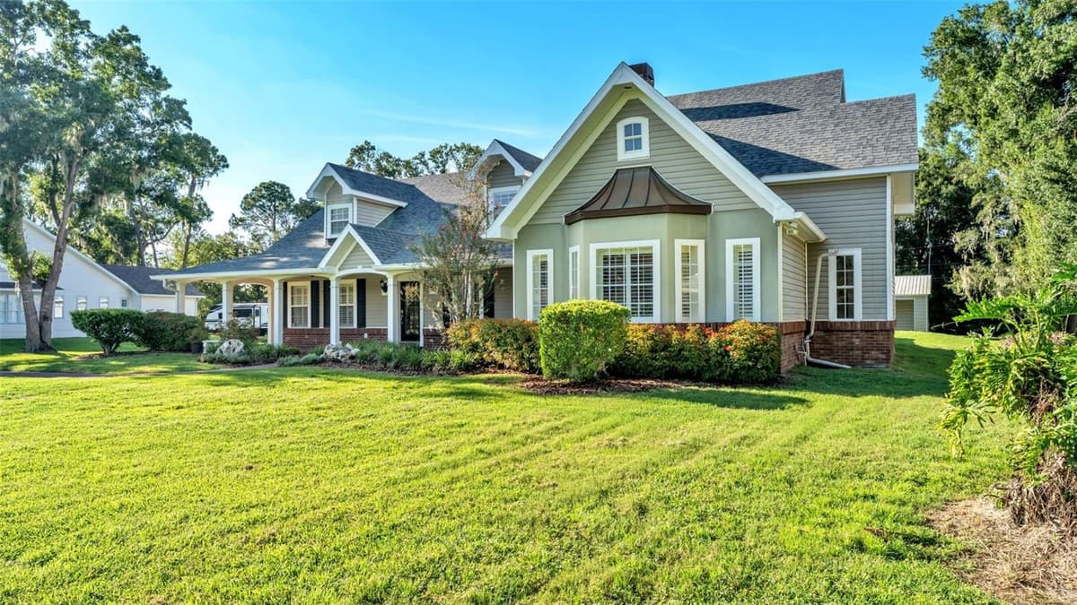 4233 HOMEWOOD LANE — photo 4 of 65