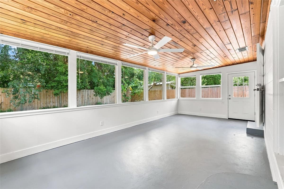 4404 MARILYN AVENUE — photo 5 of 31