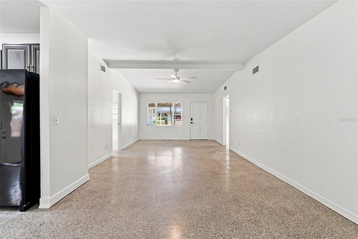 4404 MARILYN AVENUE — photo 7 of 31