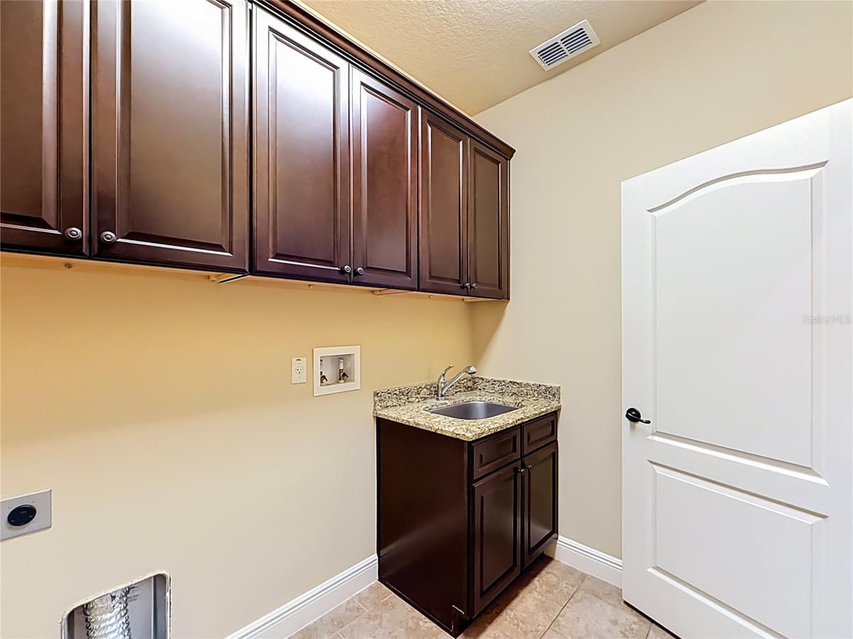 5905 TANGERINE RESERVE COURT — photo 54 of 82