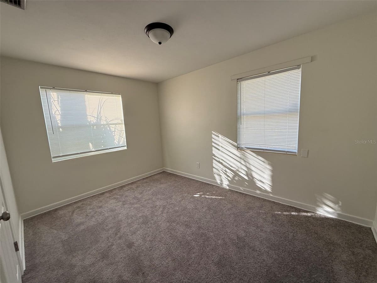 536 12TH COURT — photo 7 of 10
