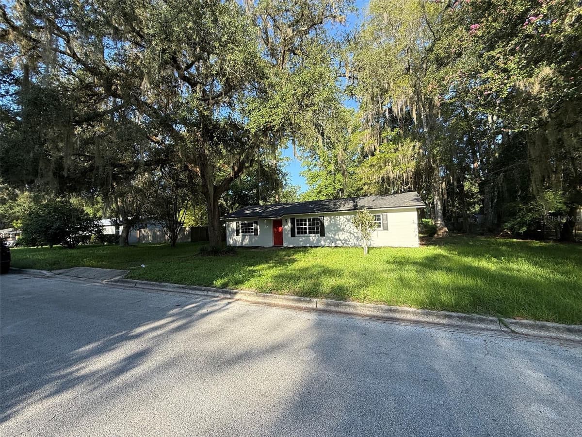 2100 50TH STREET — photo 2 of 11