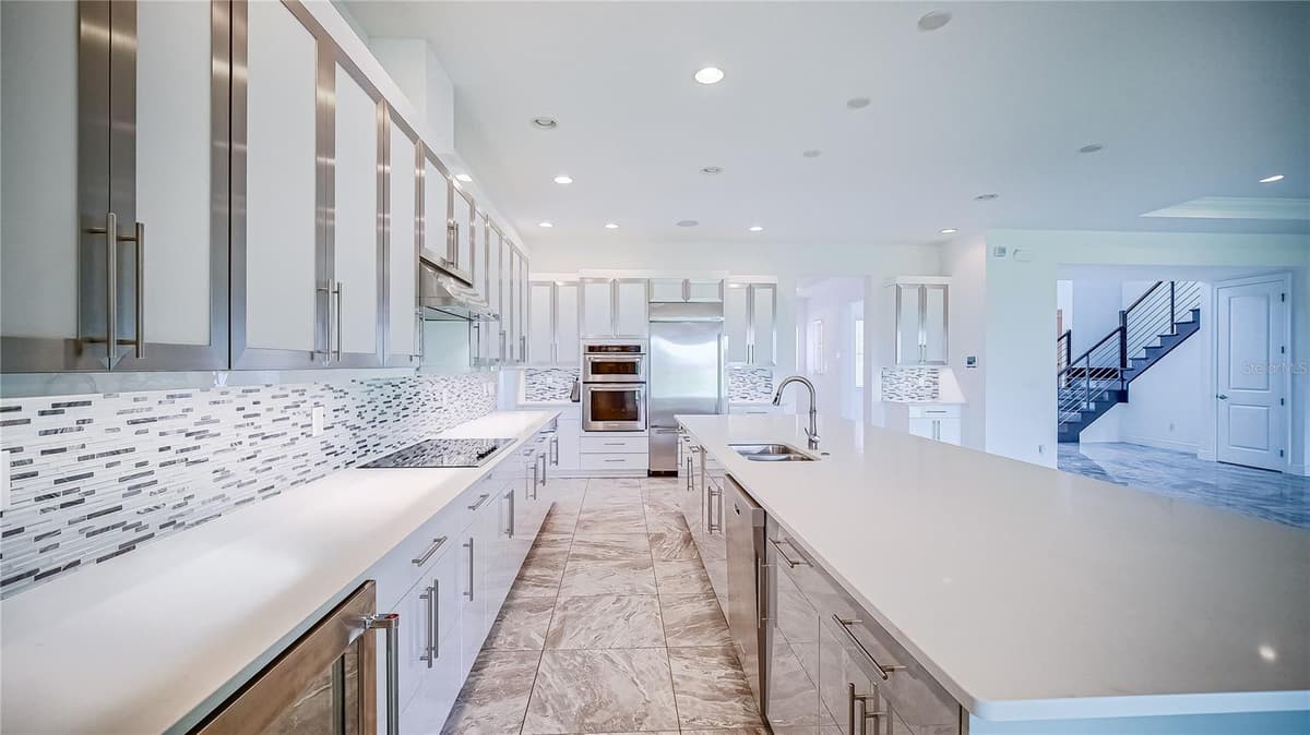 11032 MOBBERLEY CIRCLE — photo 8 of 36