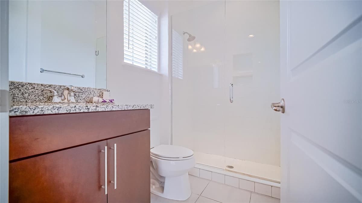 11032 MOBBERLEY CIRCLE — photo 31 of 36