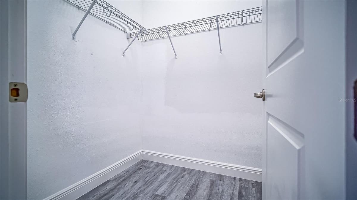 11032 MOBBERLEY CIRCLE — photo 20 of 36