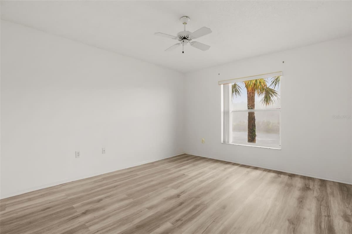 13324 FAIRWAY GLEN DRIVE — photo 9 of 16