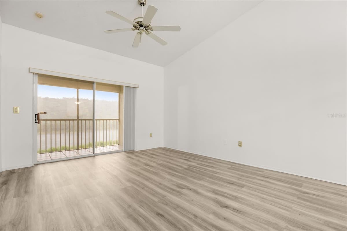 13324 FAIRWAY GLEN DRIVE — photo 4 of 16