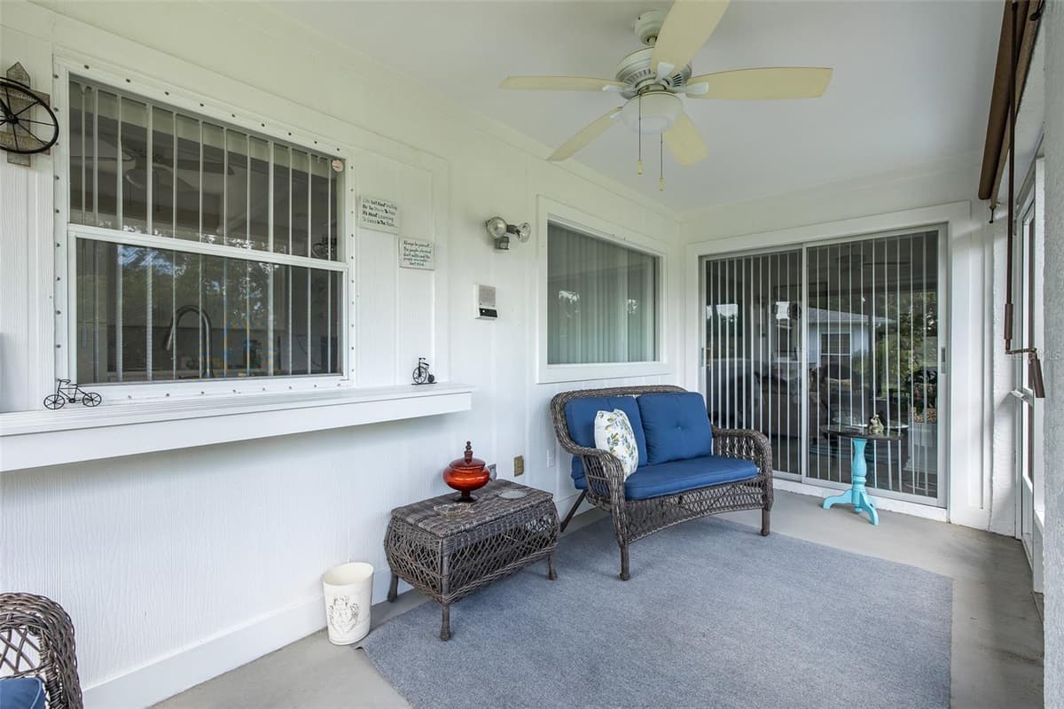 11210 ELDERBERRY DRIVE — photo 35 of 39