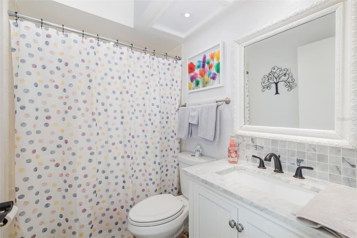 11210 ELDERBERRY DRIVE — photo 32 of 39
