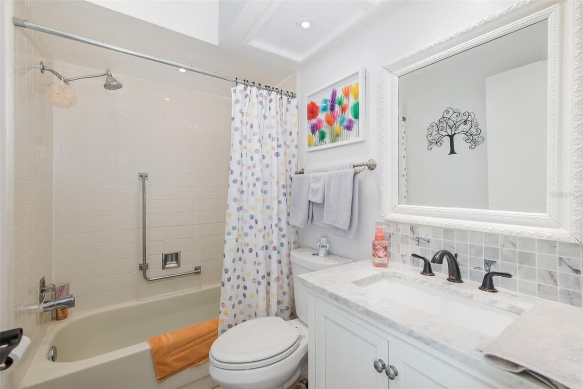 11210 ELDERBERRY DRIVE — photo 33 of 39