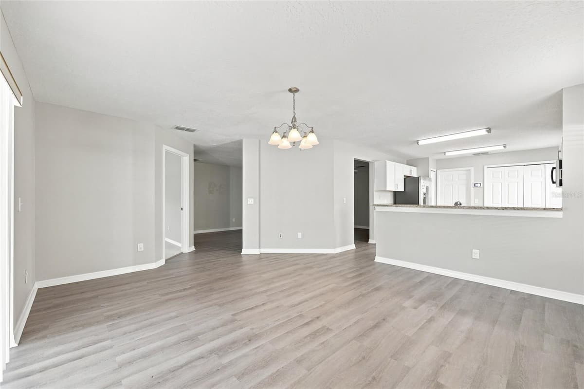 516 BELLA ROSA CIRCLE — photo 9 of 38