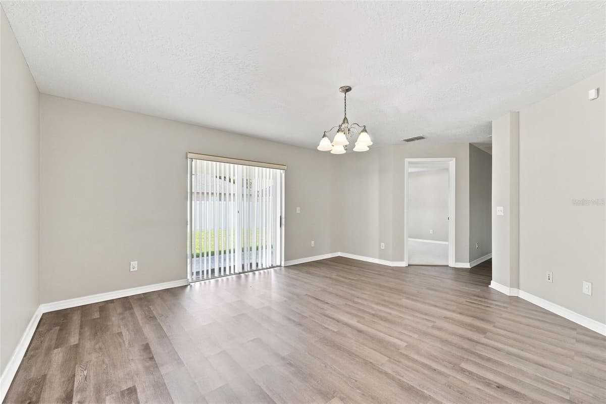 516 BELLA ROSA CIRCLE — photo 8 of 38