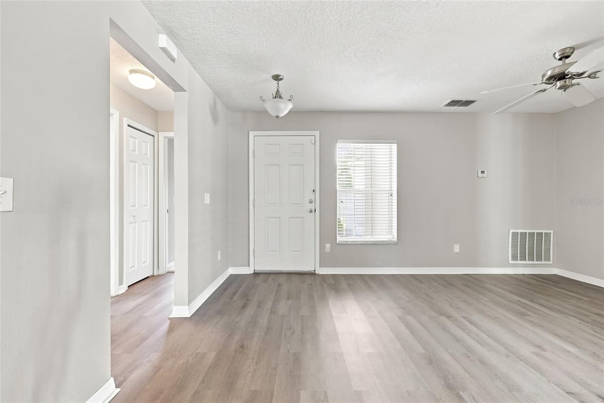 516 BELLA ROSA CIRCLE — photo 3 of 38