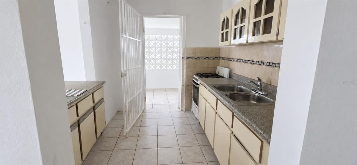 4262 CALLE TURQUESA, SABANA SECA — photo 4 of 11