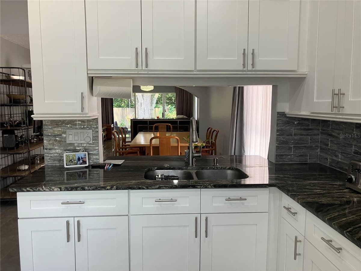 3440 LAUREL DALE DRIVE — photo 3 of 16