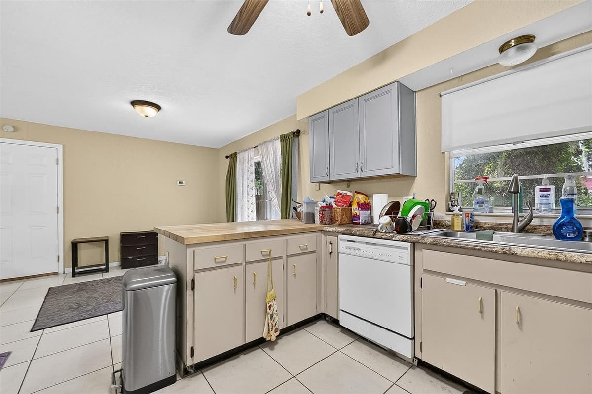 1917 CEDARBROOKE DRIVE — photo 13 of 23