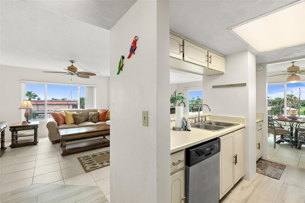 3600 OCEAN SHORE BOULEVARD — photo 12 of 38