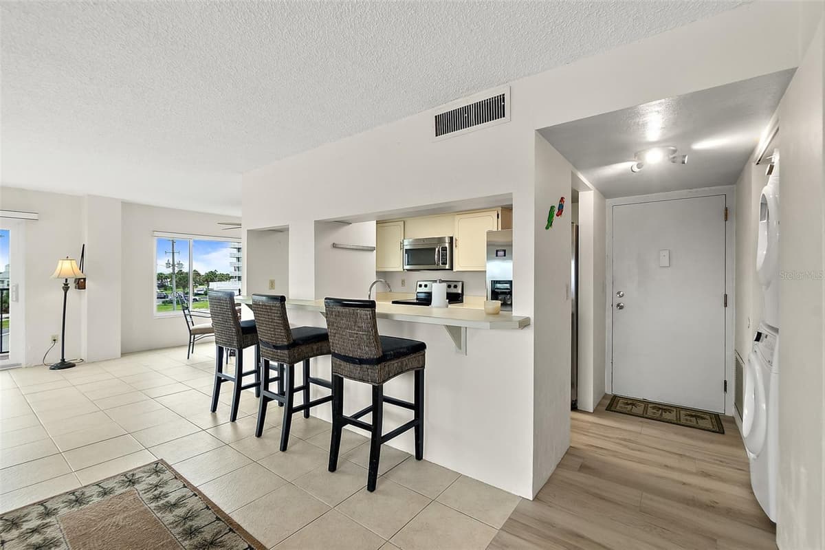 3600 OCEAN SHORE BOULEVARD — photo 16 of 38