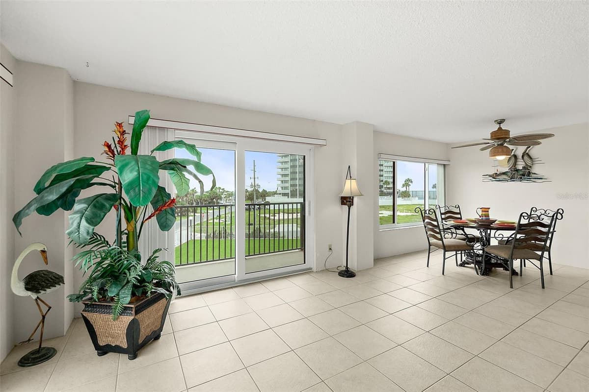 3600 OCEAN SHORE BOULEVARD — photo 19 of 38