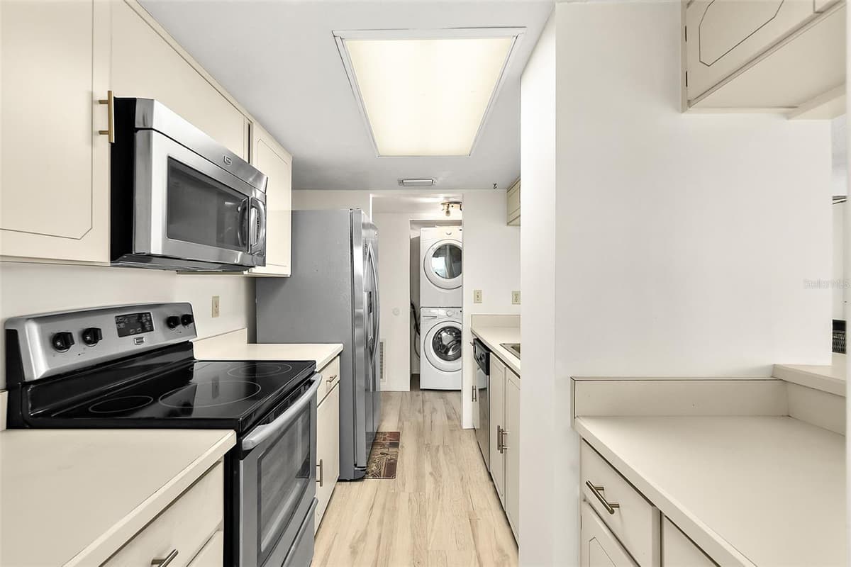 3600 OCEAN SHORE BOULEVARD — photo 13 of 38