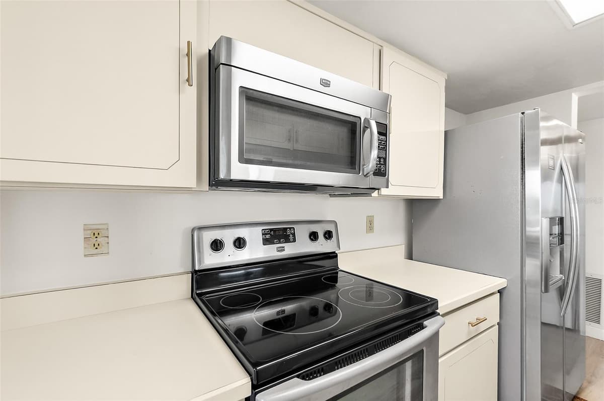 3600 OCEAN SHORE BOULEVARD — photo 14 of 38