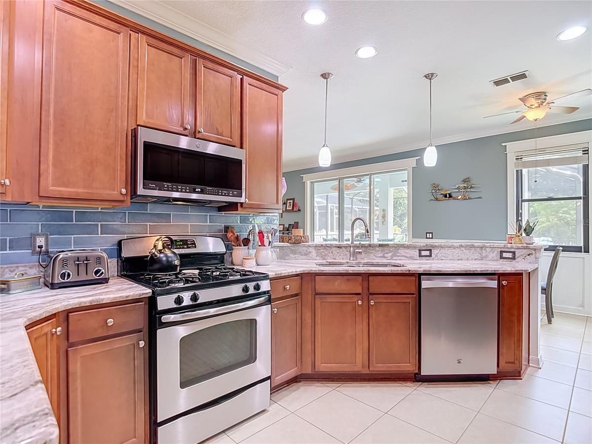 12820 SOLOLA WAY — photo 12 of 94