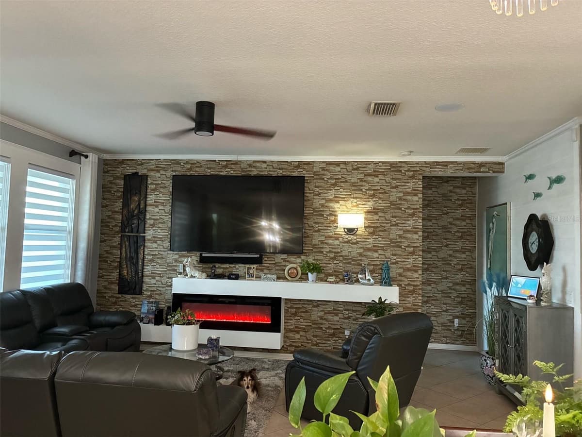 802 FERN LEAF DRIVE — photo 4 of 15
