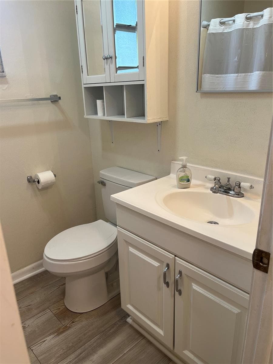 3373 ROYAL OAKS DRIVE — photo 13 of 26