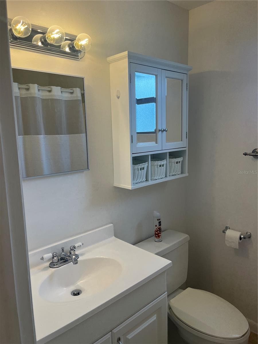 3373 ROYAL OAKS DRIVE — photo 14 of 26