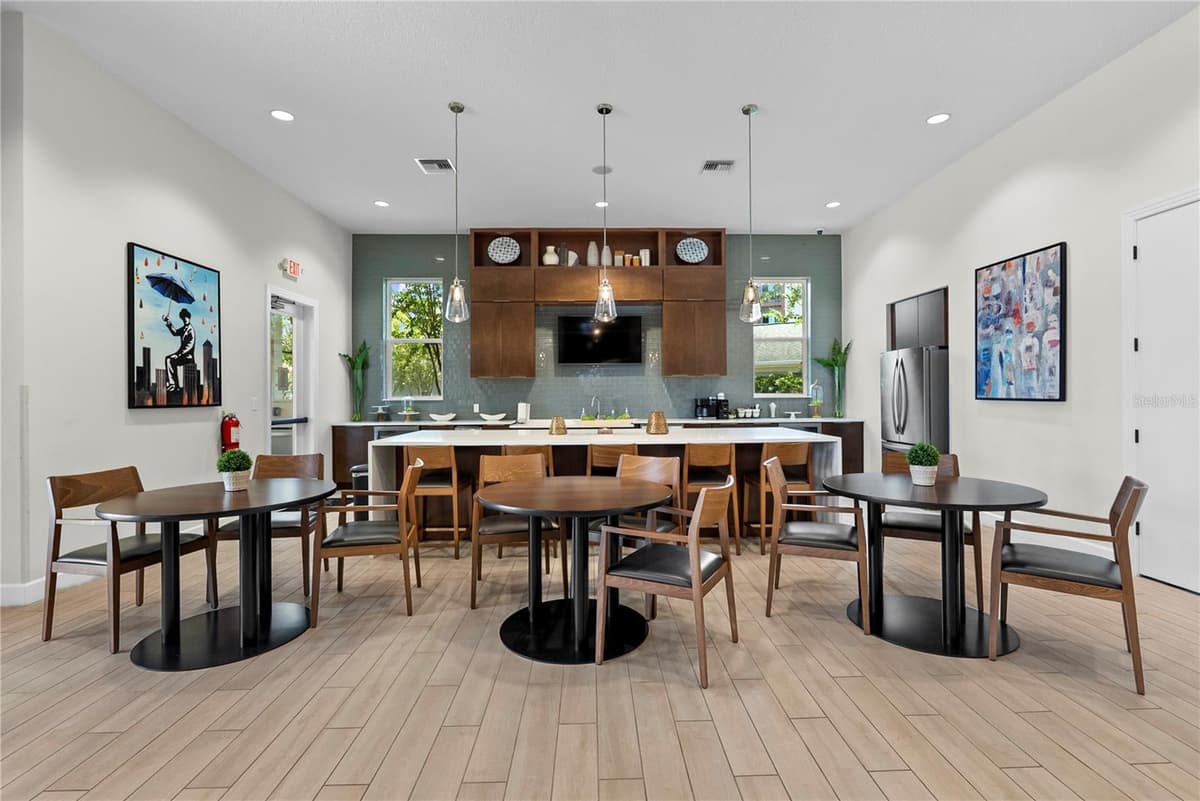 7557 LAUREATE BOULEVARD — photo 8 of 36