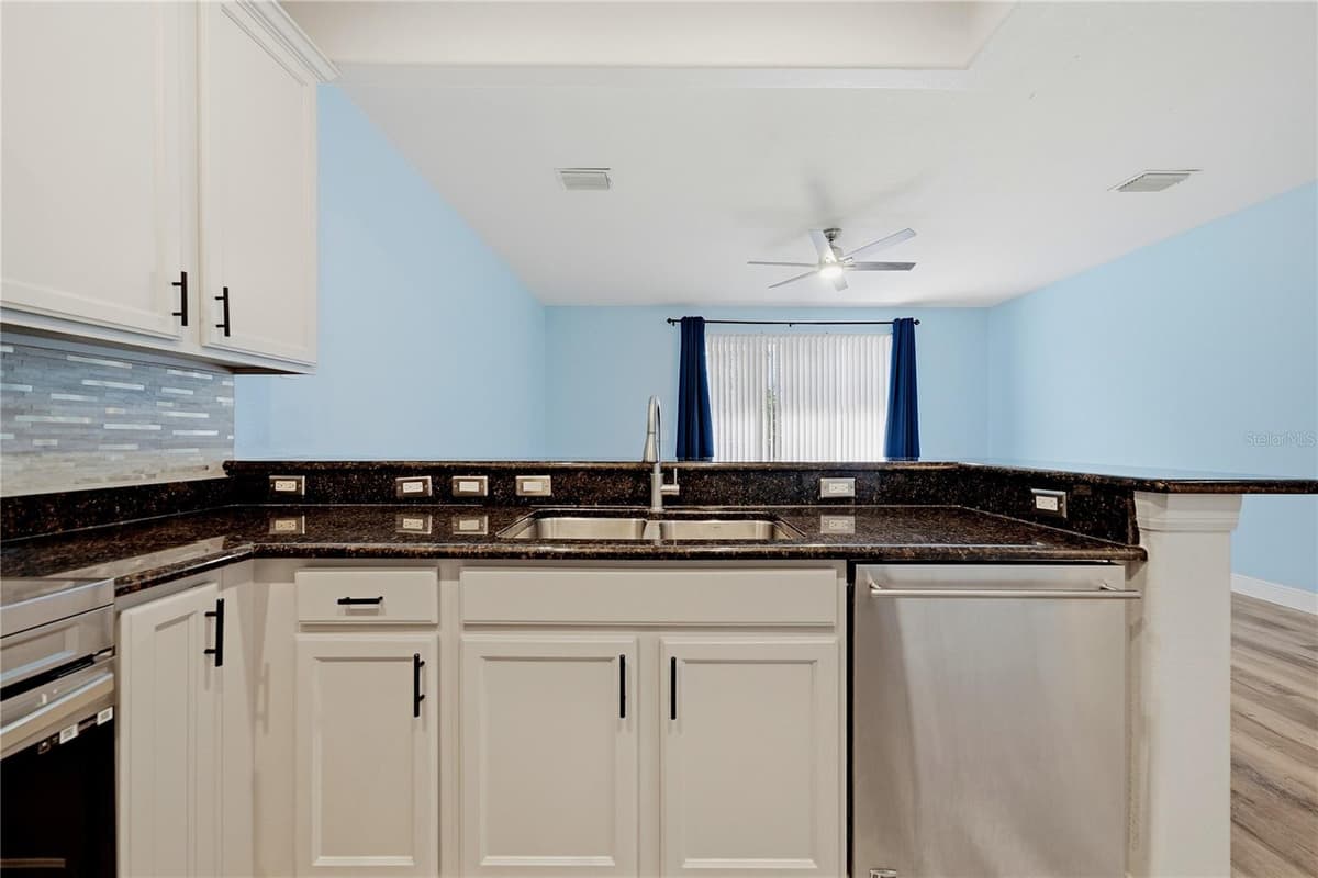 2023 STRATHMILL DRIVE — photo 12 of 41
