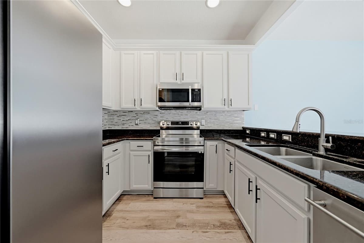 2023 STRATHMILL DRIVE — photo 13 of 41