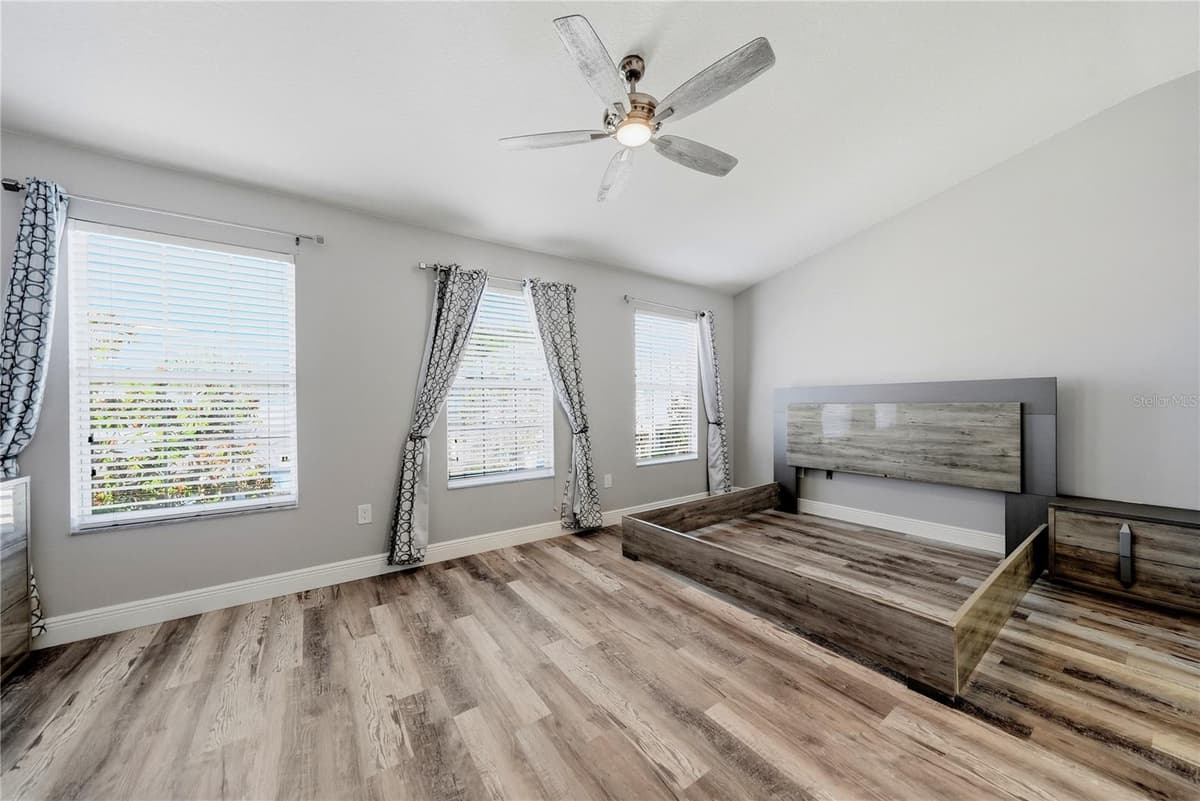 2023 STRATHMILL DRIVE — photo 17 of 41