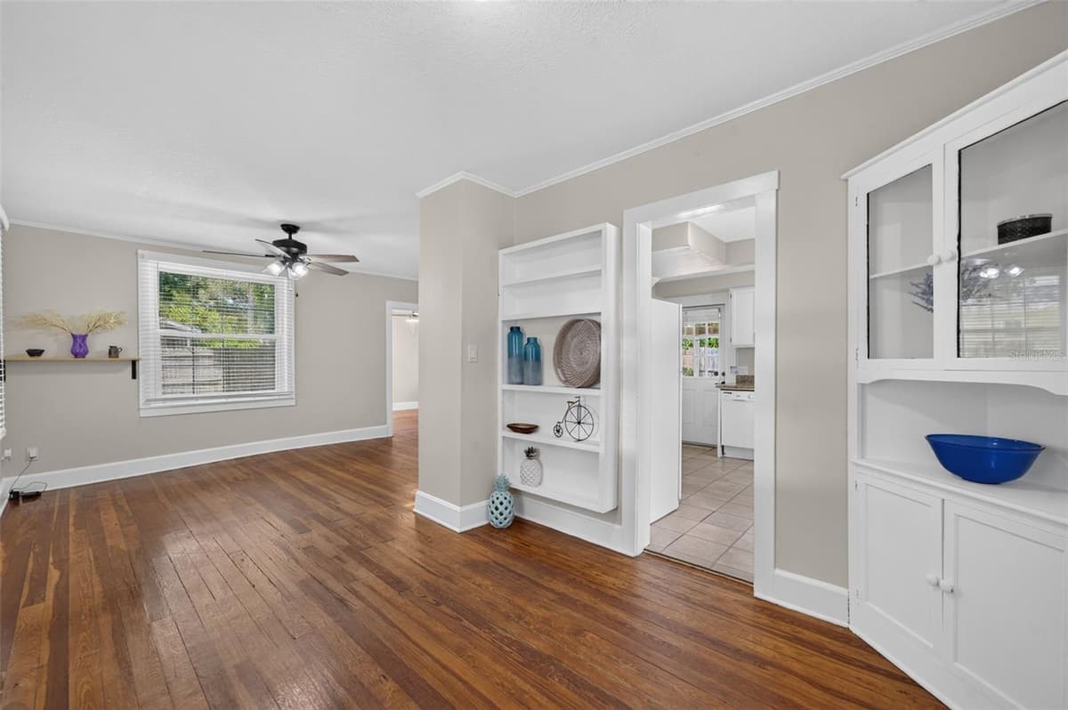 834 ALEXANDER STREET — photo 6 of 23