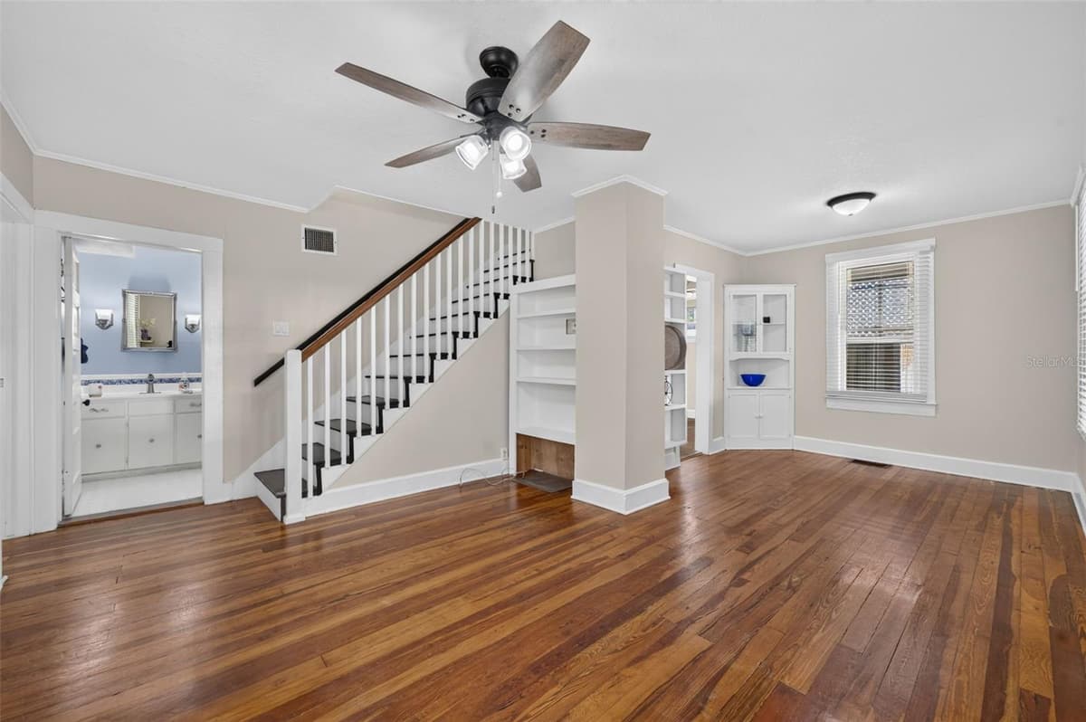 834 ALEXANDER STREET — photo 8 of 23