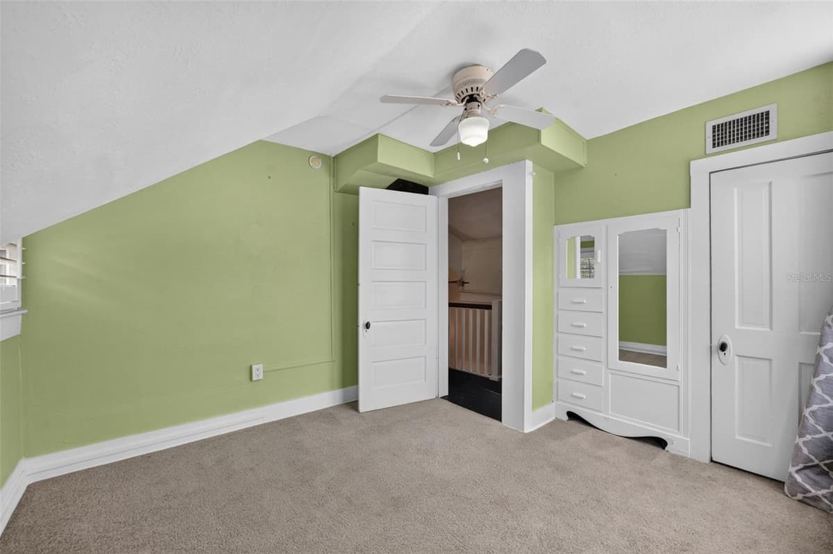 834 ALEXANDER STREET — photo 17 of 23