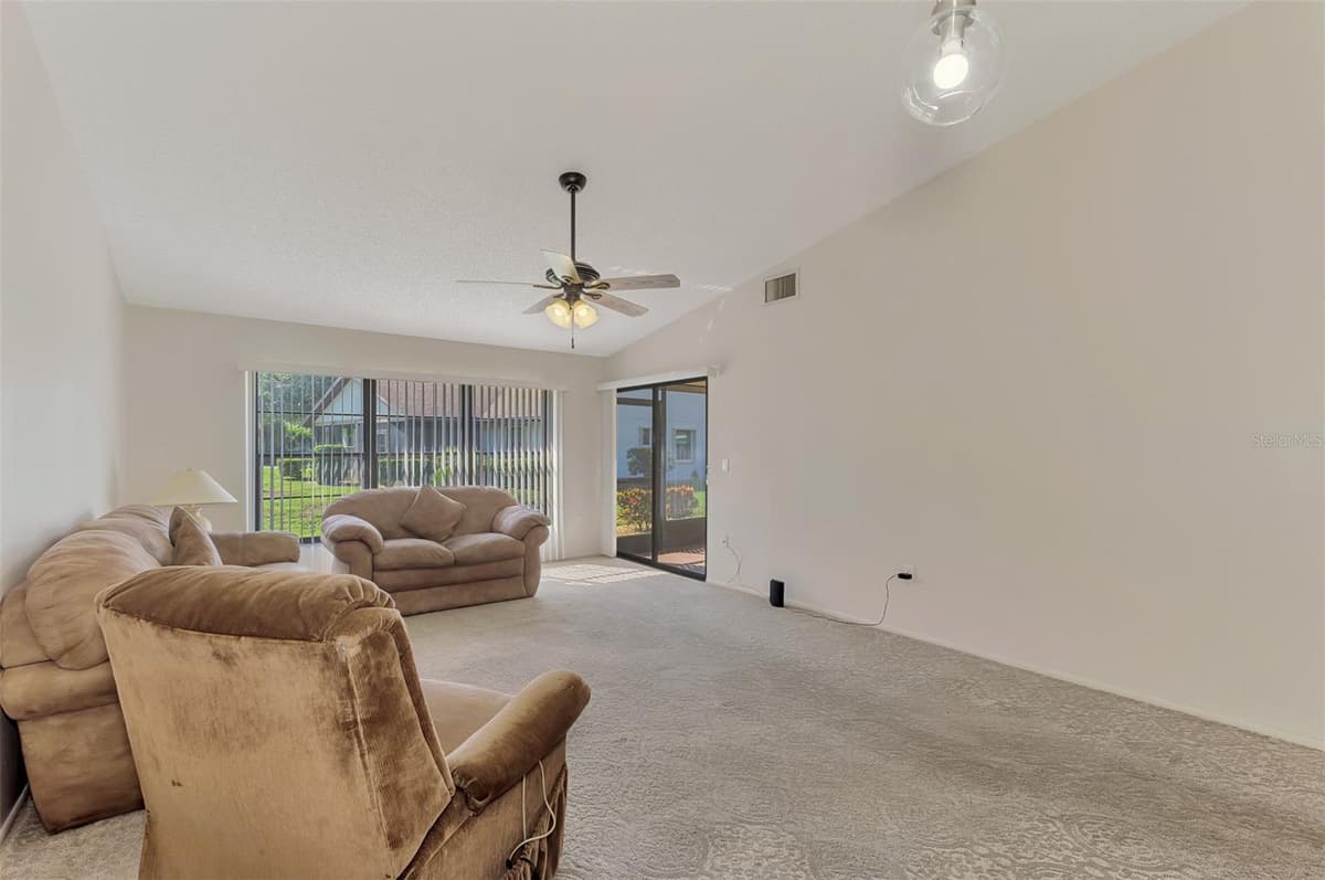 1211 CAPRI ISLES BOULEVARD — photo 12 of 47