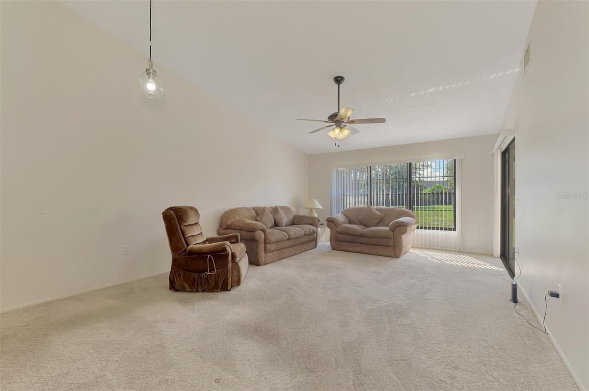 1211 CAPRI ISLES BOULEVARD — photo 11 of 47
