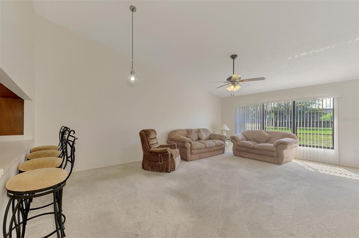 1211 CAPRI ISLES BOULEVARD — photo 10 of 47