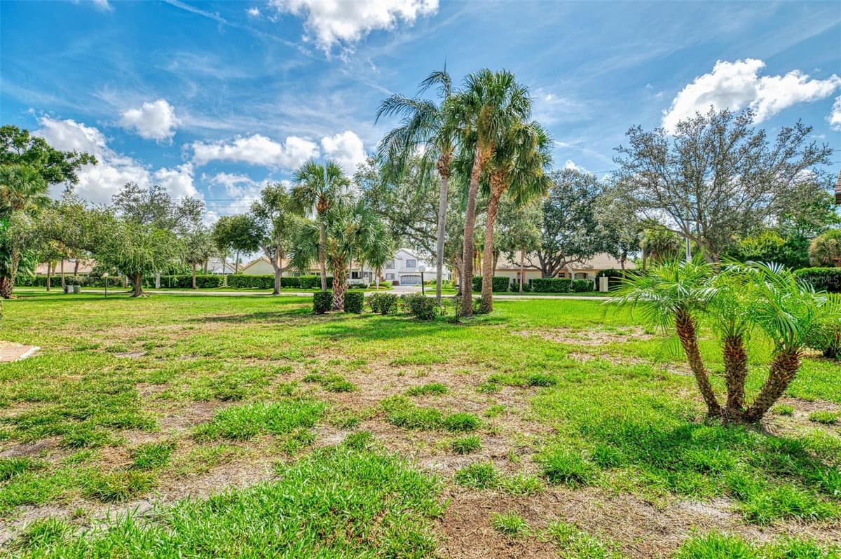 1211 CAPRI ISLES BOULEVARD — photo 43 of 47