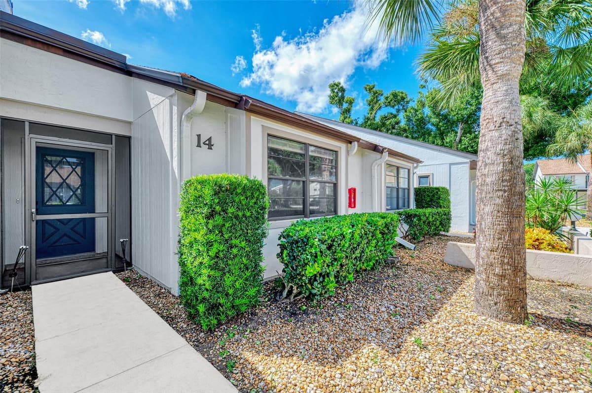 1211 CAPRI ISLES BOULEVARD — photo 5 of 47