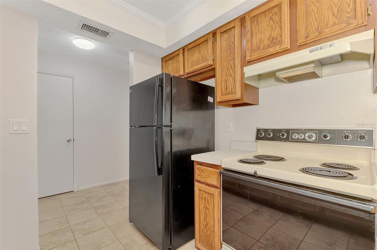 1211 CAPRI ISLES BOULEVARD — photo 23 of 47