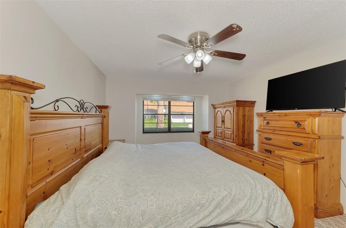 1211 CAPRI ISLES BOULEVARD — photo 27 of 47